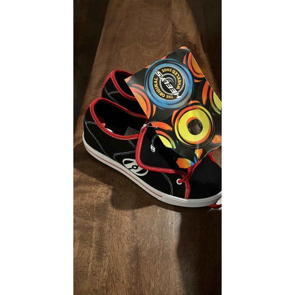 Heelys Wheeled Shoes Black White Red Size 6 Skater Shoes